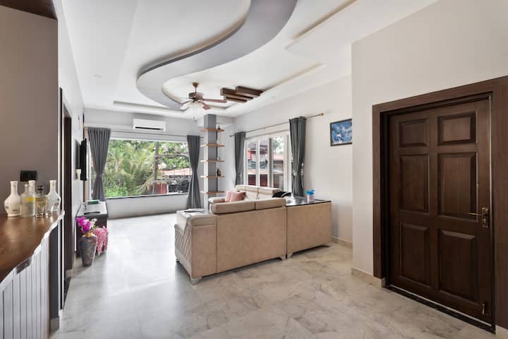 Living room image 1