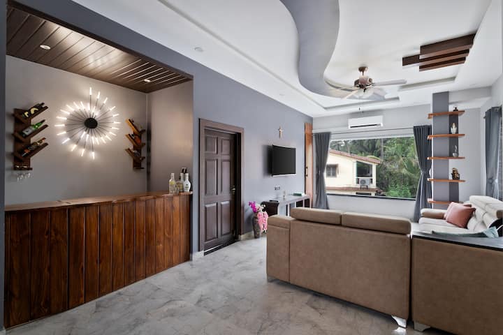 Living room image 2