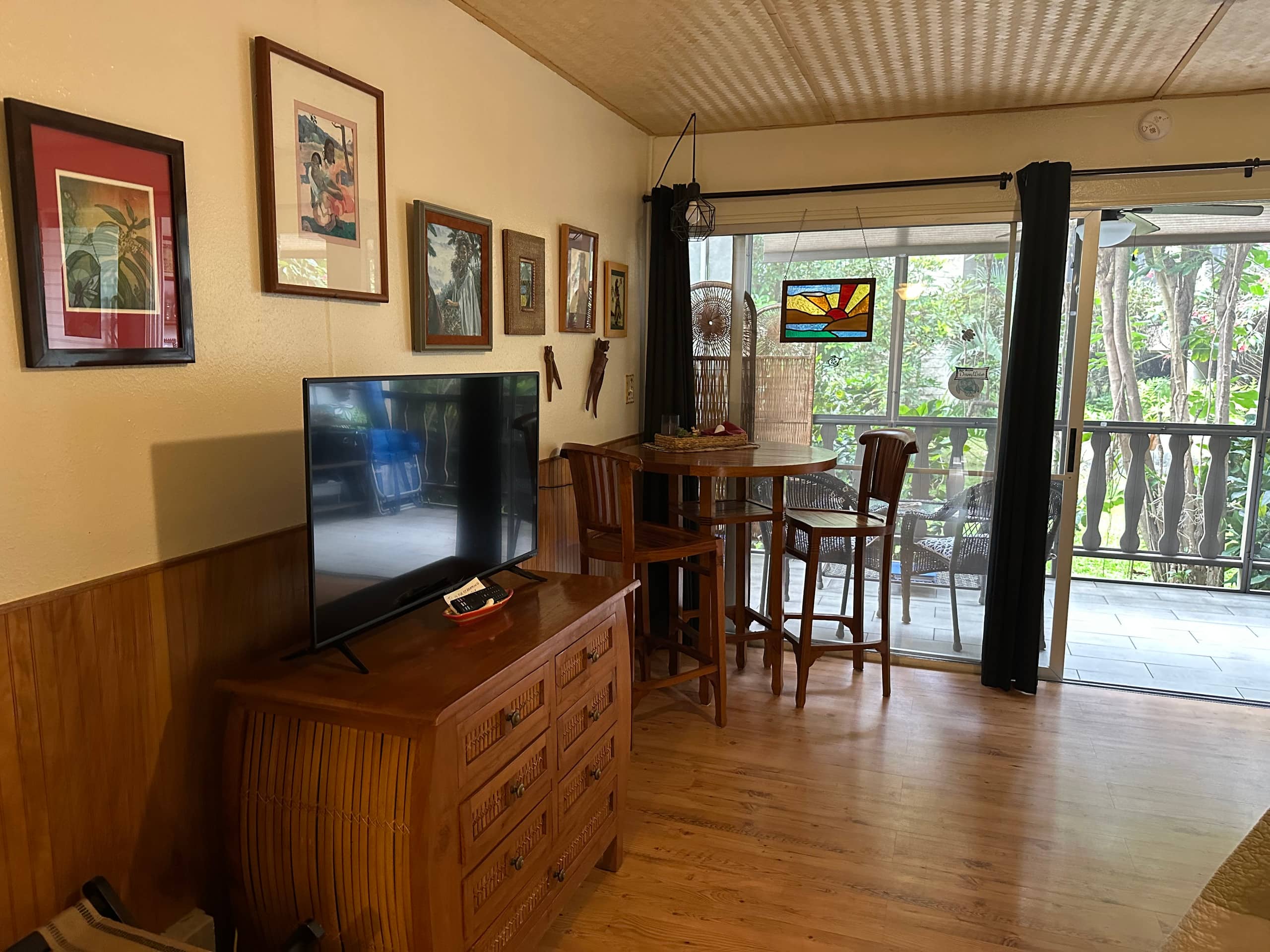 Condo in Kailua-Kona · ★4.84 · Studio · 1 bed · 1 bath - Image 2