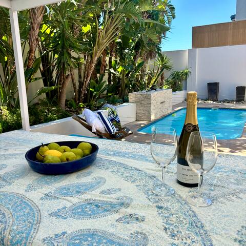 Family Beach House & Pool gallery image 5