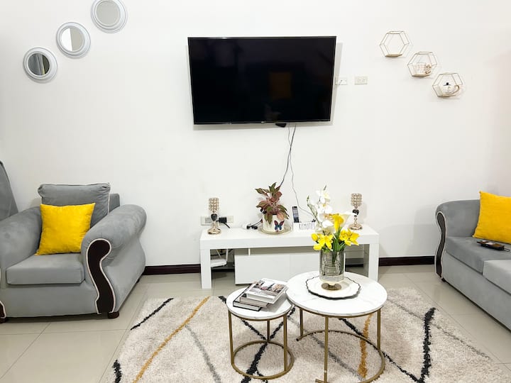 Modern 2br Apt W/ Pool | Prime Kingston Location - Kingston (Jamaica)