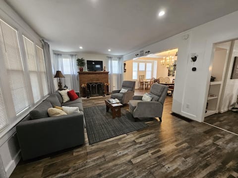 Spacious home by the lake