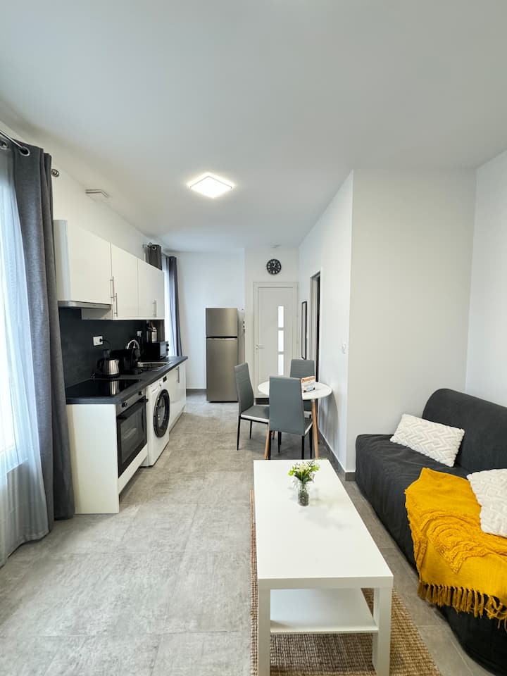 L2 - Appart à 15 Min De Paris - Avec Jardin - Ibis Orly Chevilly Tram 7