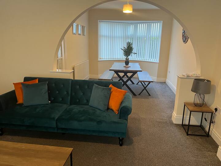 Spacious 3br Sleeps 7 | Contractor Friendly - Mold