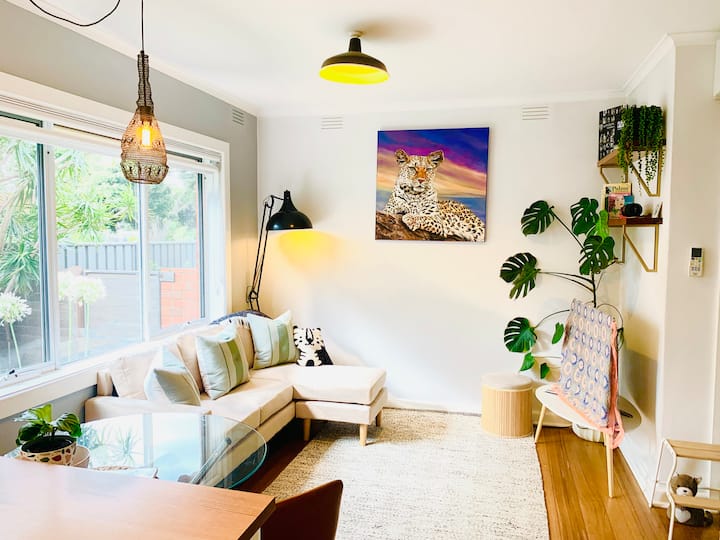 Gorgeous Hampton Unit Near Beach - Bayside City