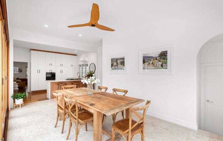 Palm Springs Poolside Glamour gallery image 5