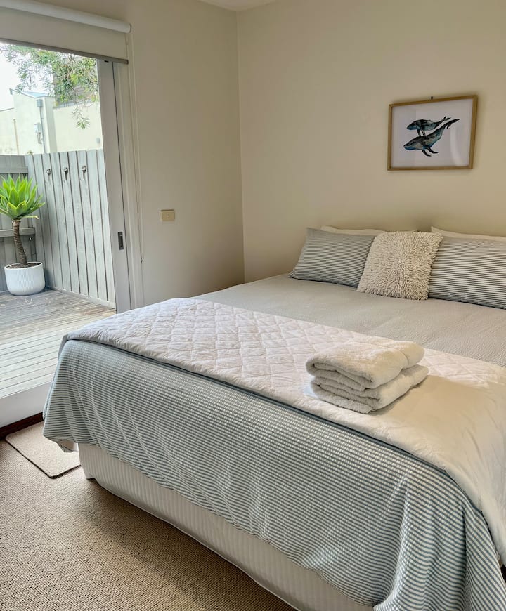 Ampio letto matrimoniale (due letti singoli uniti) terrazza privata 