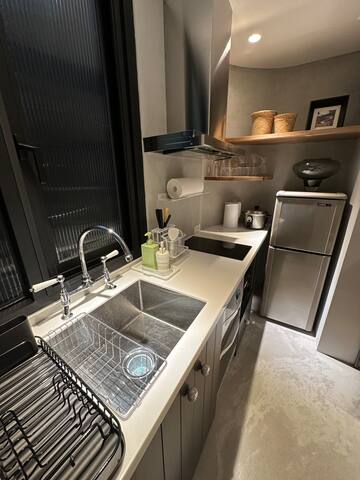 Apt E. 尋找1-3個月租的客戶. 5 mins to MRT gallery image 5