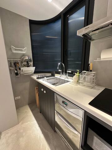 Apt E. 尋找1-3個月租的客戶. 5 mins to MRT gallery image 4