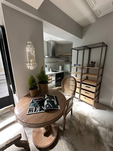 Apt E. 尋找1-3個月租的客戶. 5 mins to MRT gallery image 2