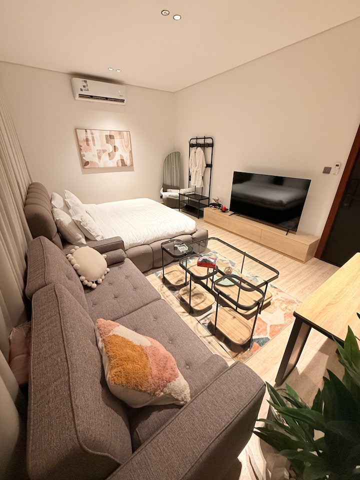 Business Studio Near Airport - Riyadh King Khalid Airport (RUH)