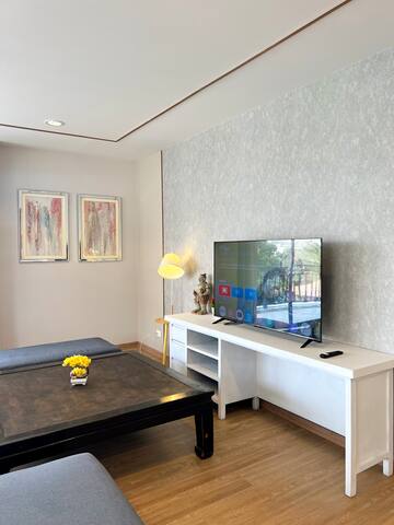 401: Luxury 4Beds 4BA High Ceiling, City/Pool View gallery image 5