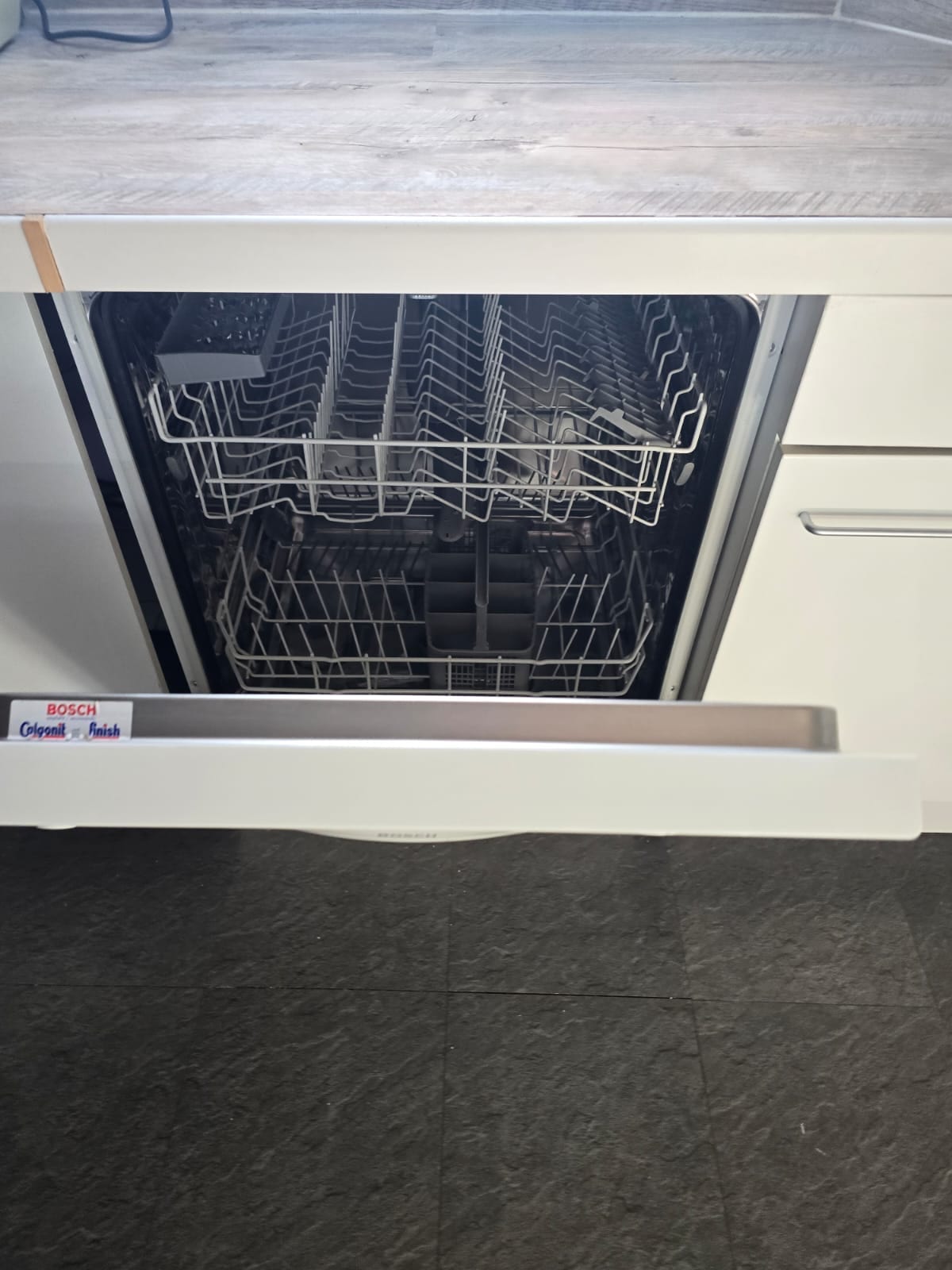 Top performing Airbnb: Beautiful studio - Orangerie neighborhood in Orangerie Conseil Des Xv