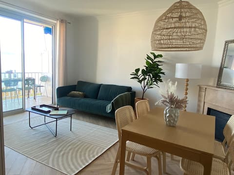 Top Airbnb: Beautiful new 63 m2 3 bedroom sea view 1 min from the beach in Ajaccio