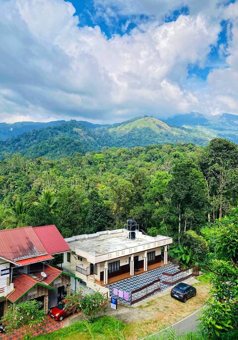Luna Munnar 4Bedroom Cottage with Hill View