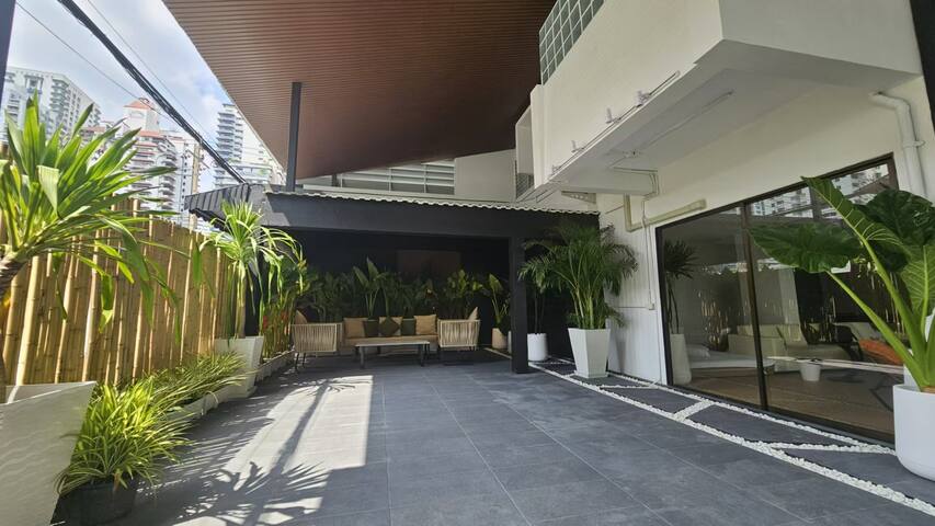 曼谷市中心私密四卧别墅 步行至牛仔街五分钟 gallery image 4