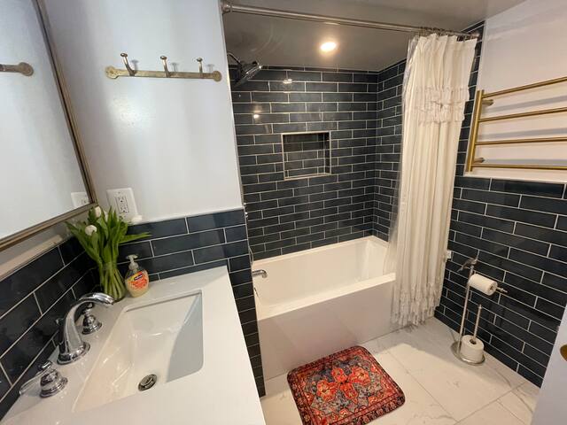 Your House on Capitol Hill gallery image 3