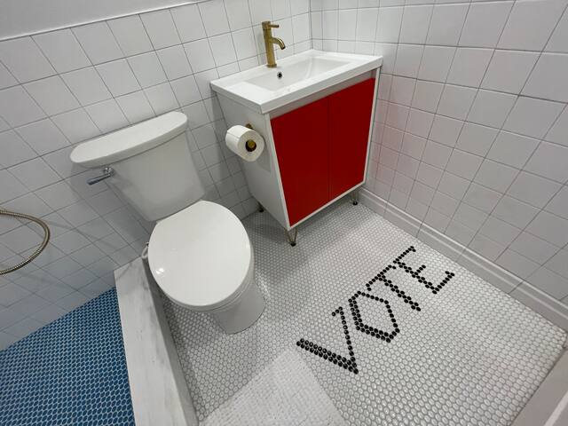 Your House on Capitol Hill gallery image 2