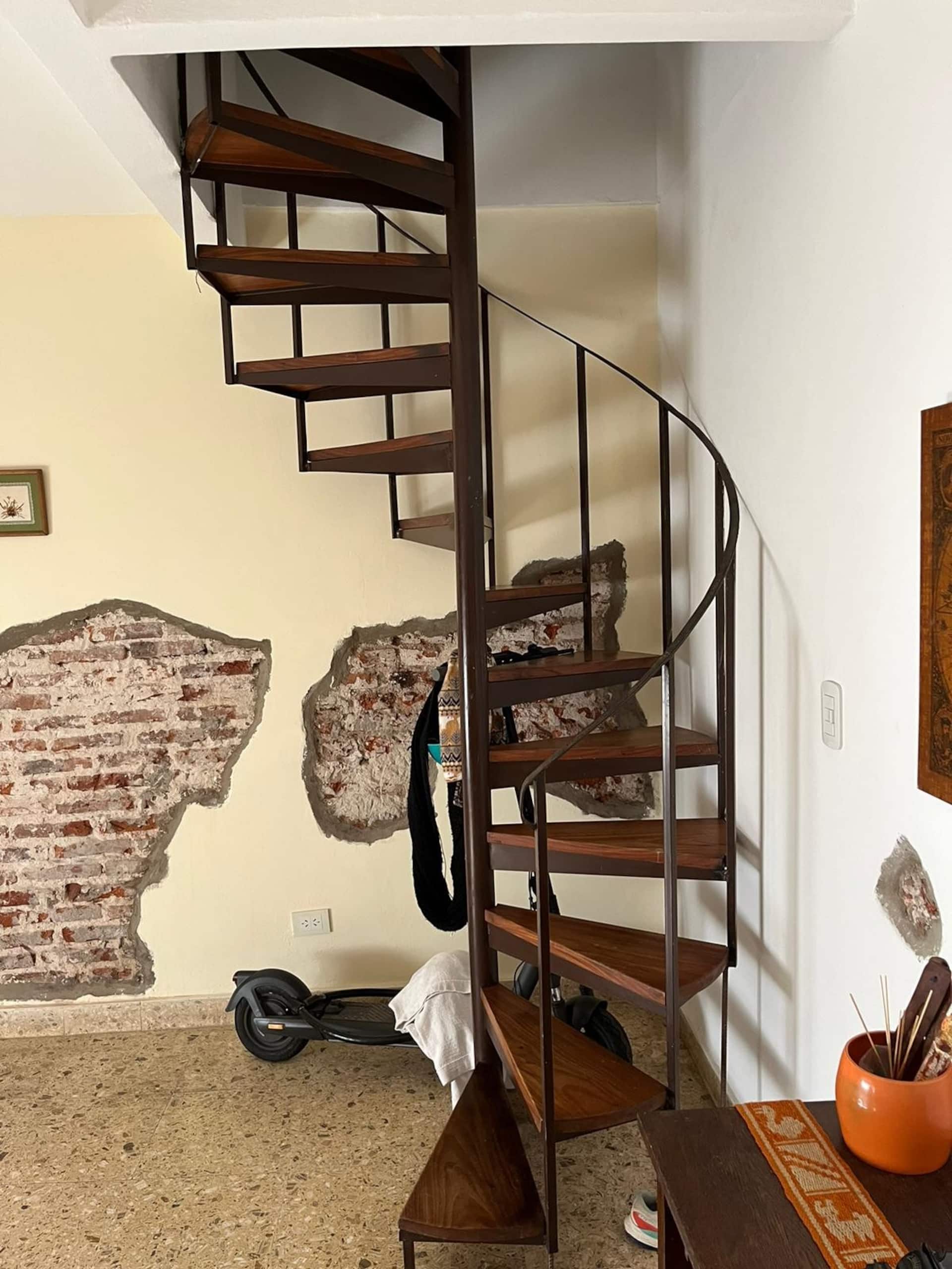 Private room overlooking the garden with AC and double bed