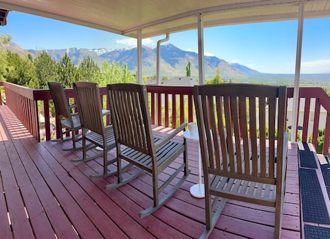 4 BD 3 LR Family Getaway! Grill*Mtn. Views*Hot Tub