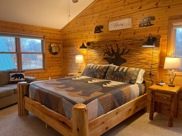 Large Pet-Friendly Family Cabins gallery image 5