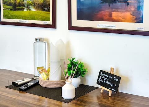 Saya’s Abode (Suite-3)(1BHK 2 KingBedAC & Kitchen)