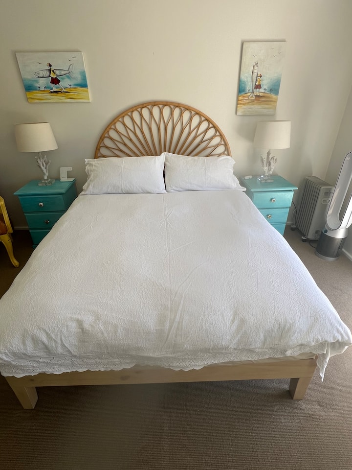 Main  bedroom with ensuite and QS bed