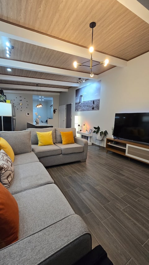 Designer apartment in La Esperanza (4A)