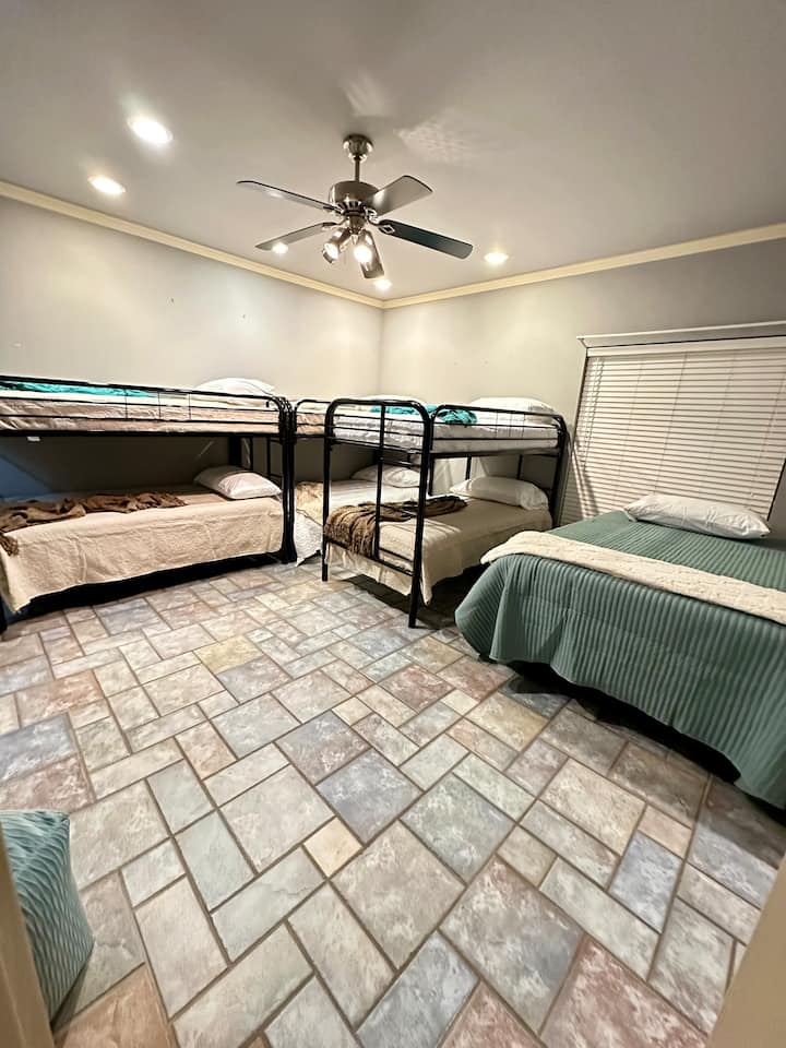 საძინებელი 1