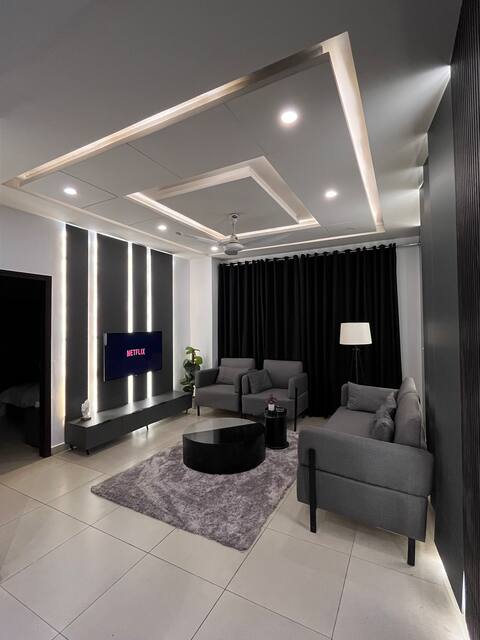 Luxe 2BHK | City Views | Self Check-In