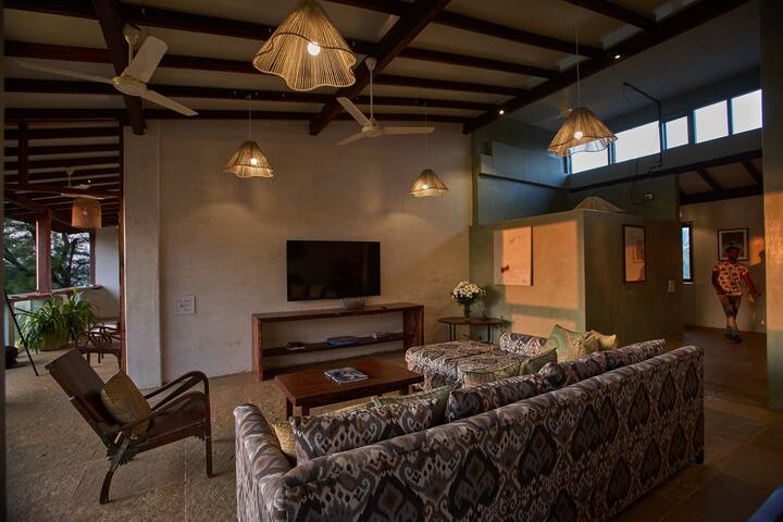 Living room image 2