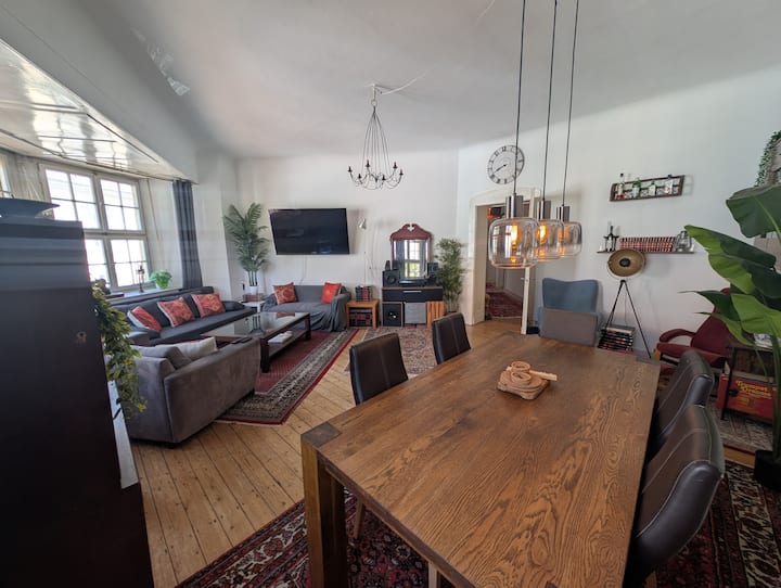 Cozy Historic Apartment, Sauna - Schwelm