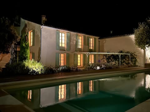 Mas Tilleul, 5ch, swimming pool, A/C, 8kms from Uzès