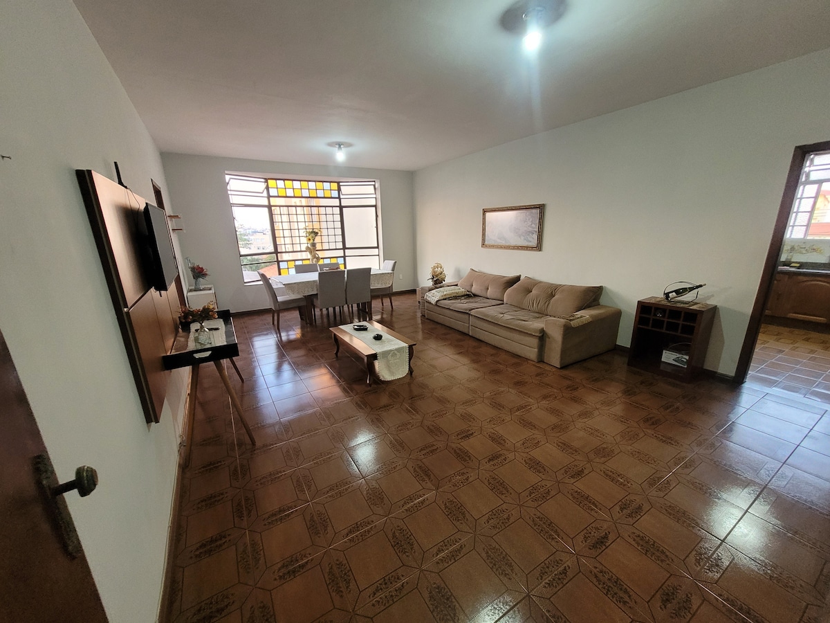 Top Airbnb: Excellent 5-Bedroom Home on St. Tereza Street – Great for Groups, Families, Companies em Santa Tereza