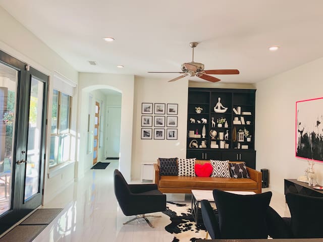 Home in Cultural District