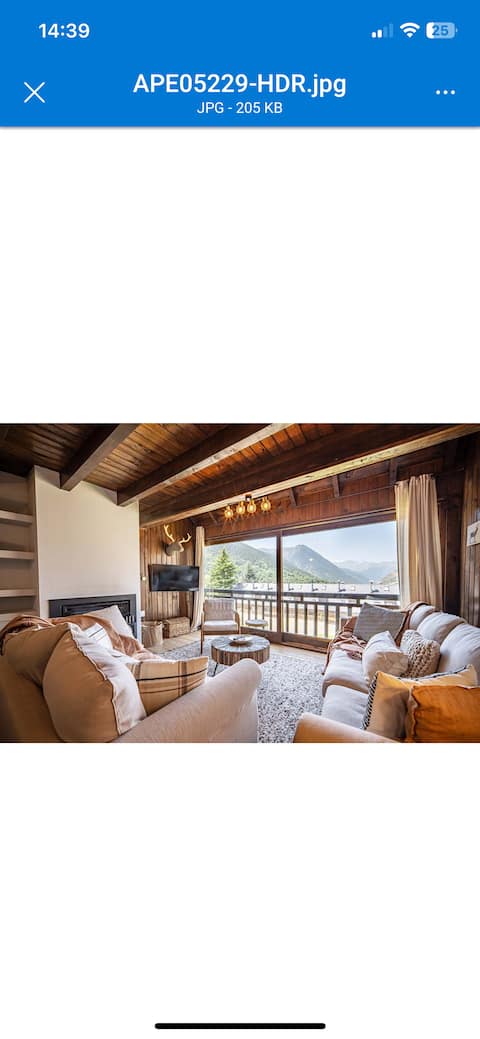 Top performing Airbnb: Cozy house with views-Fiber Optic-5TV-Fireplace in Naut Aran