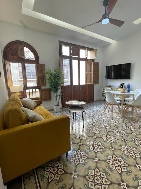 Anuncio de Airbnb popular: C10 Vegueta Apt’s, Apartamento 1 en Las Palmas De Gran Canaria