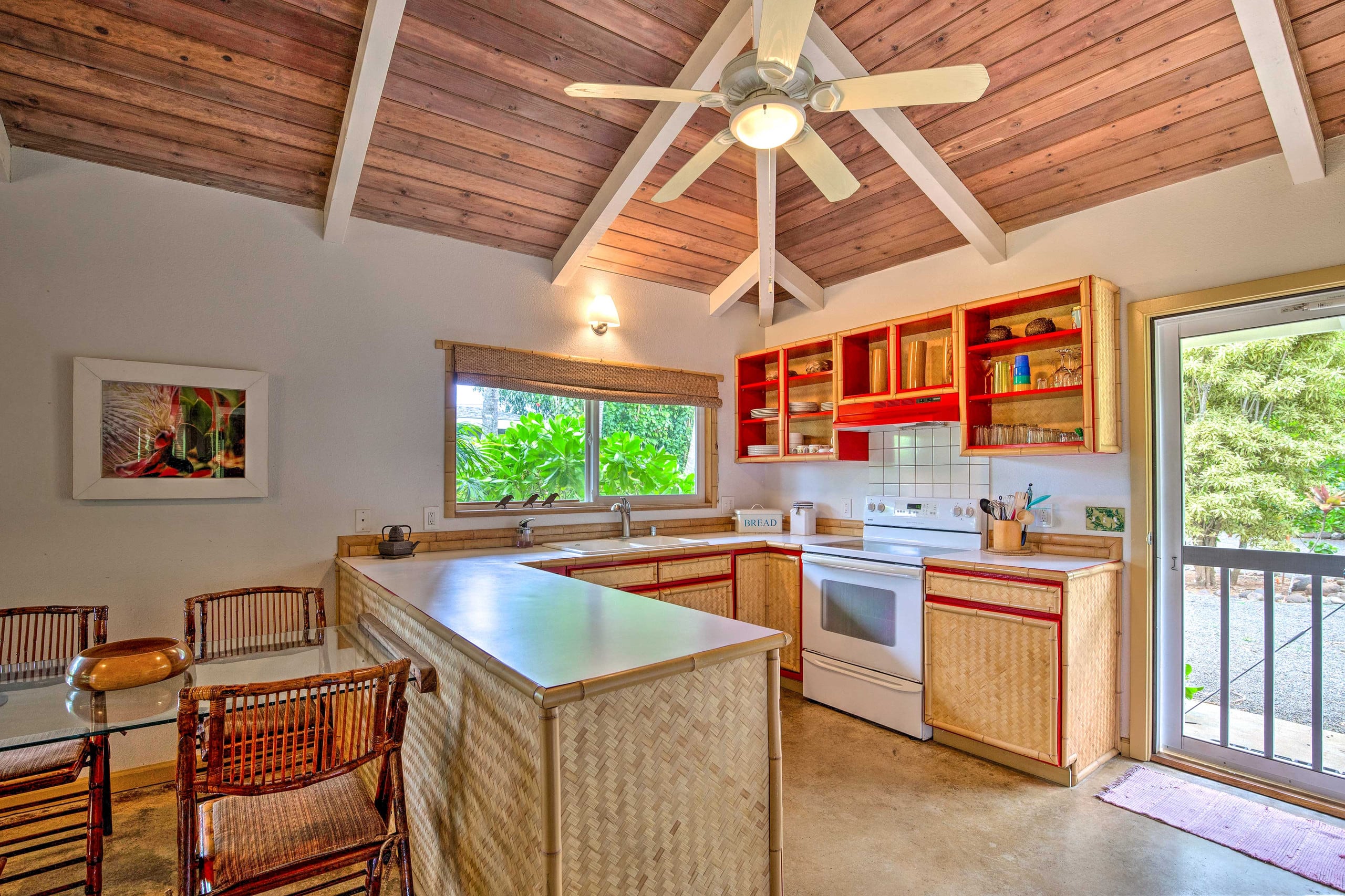 Home in Kapaa · ★4.6 · 2 bedrooms · 3 beds · 1 bath - Image 3