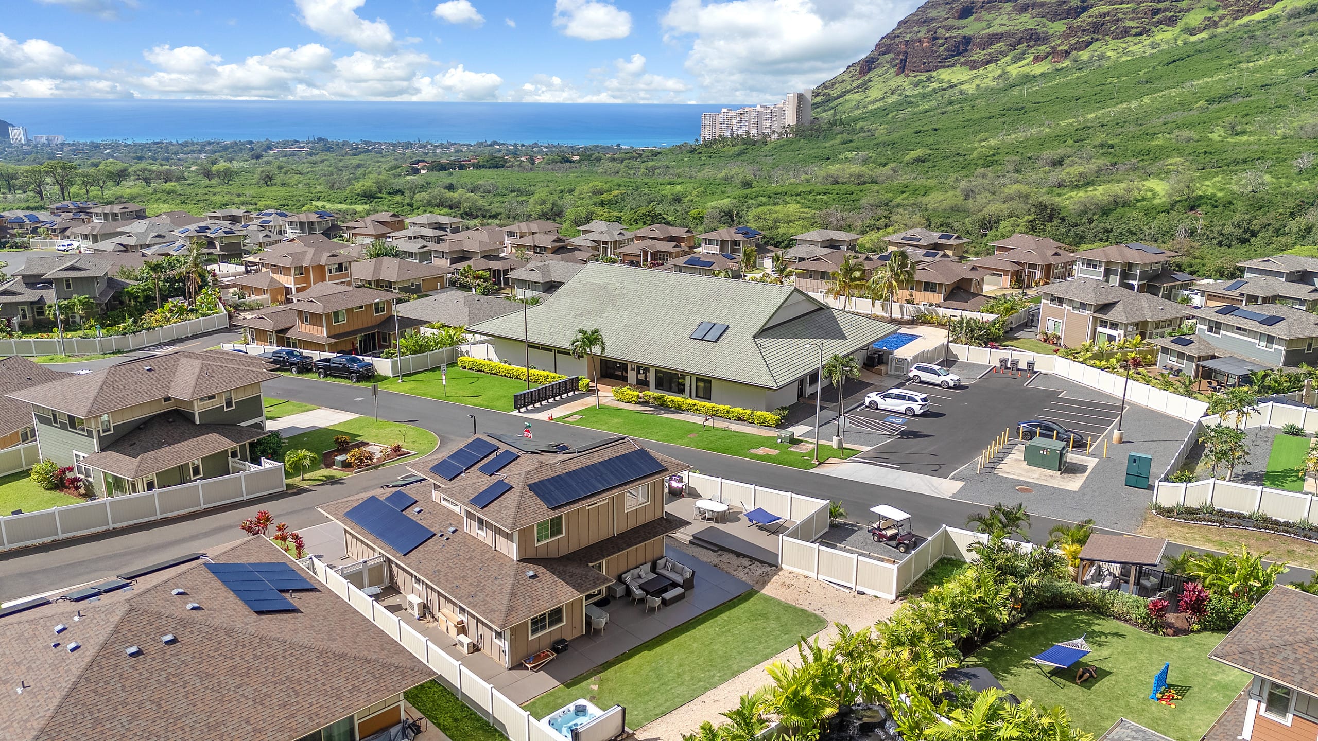 Home in Waianae · ★4.98 · 4 bedrooms · 5 beds · 2.5 private baths - Image 152