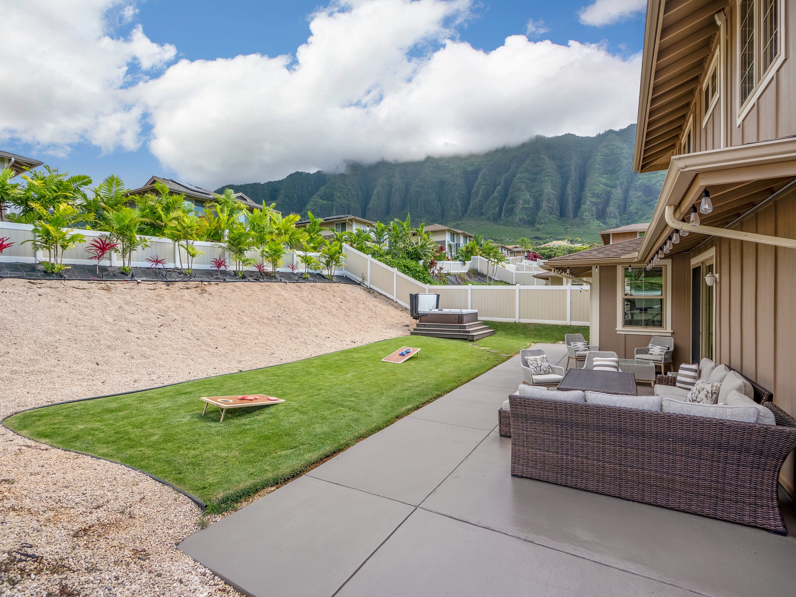 Home in Waianae · ★4.98 · 4 bedrooms · 5 beds · 2.5 private baths - Image 83