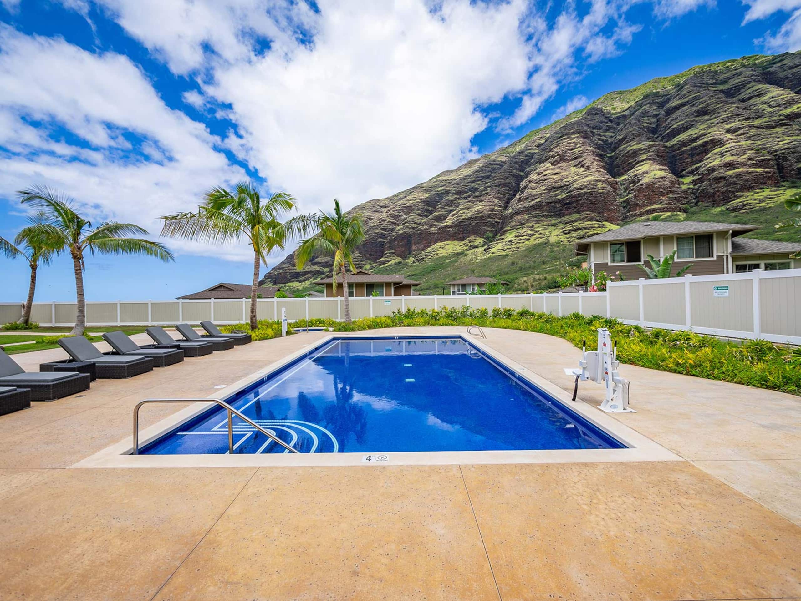 Home in Waianae · ★4.98 · 4 bedrooms · 5 beds · 2.5 private baths - Image 162