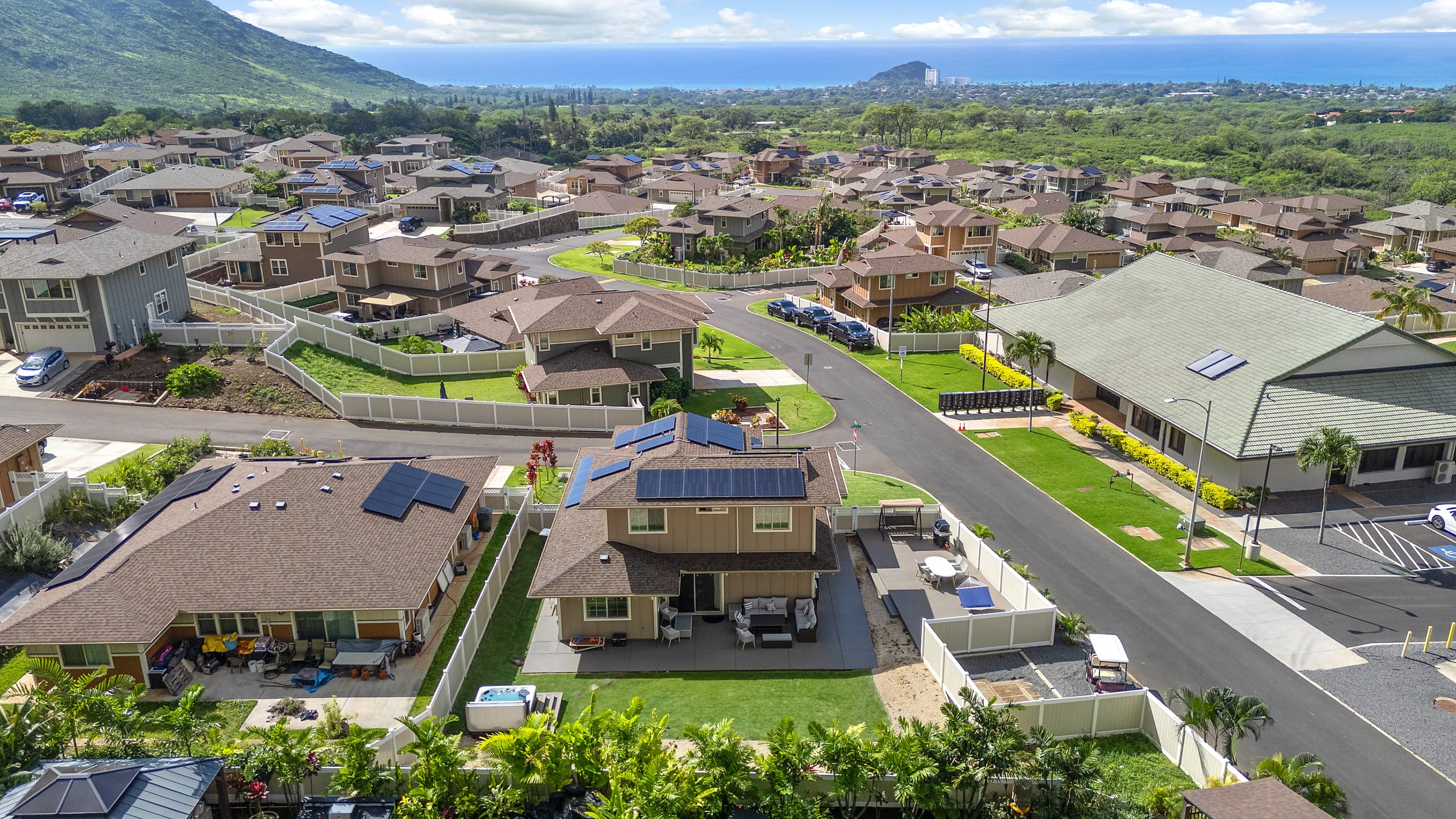 Home in Waianae · ★4.98 · 4 bedrooms · 5 beds · 2.5 private baths - Image 151