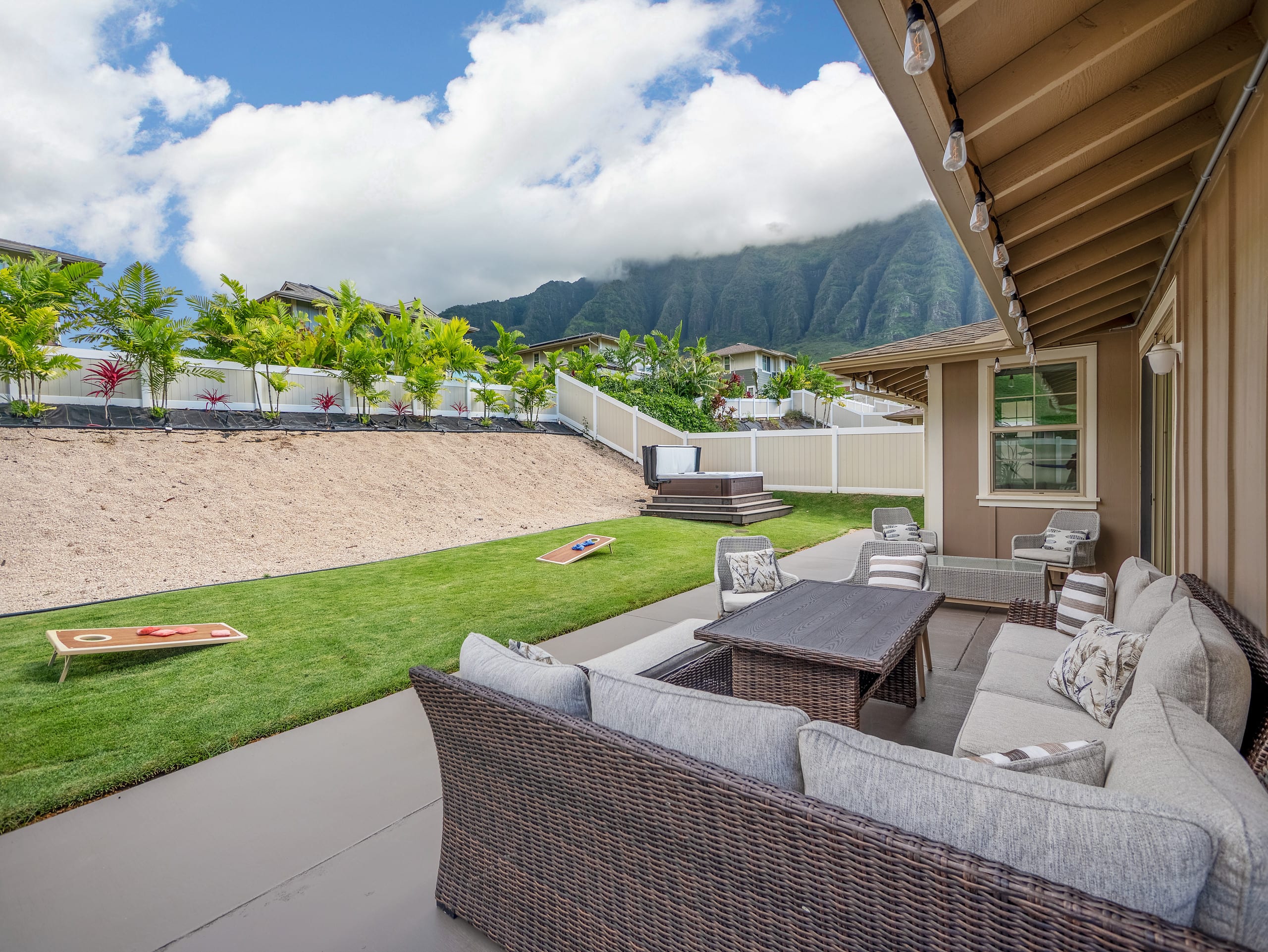 Home in Waianae · ★4.98 · 4 bedrooms · 5 beds · 2.5 private baths - Image 87