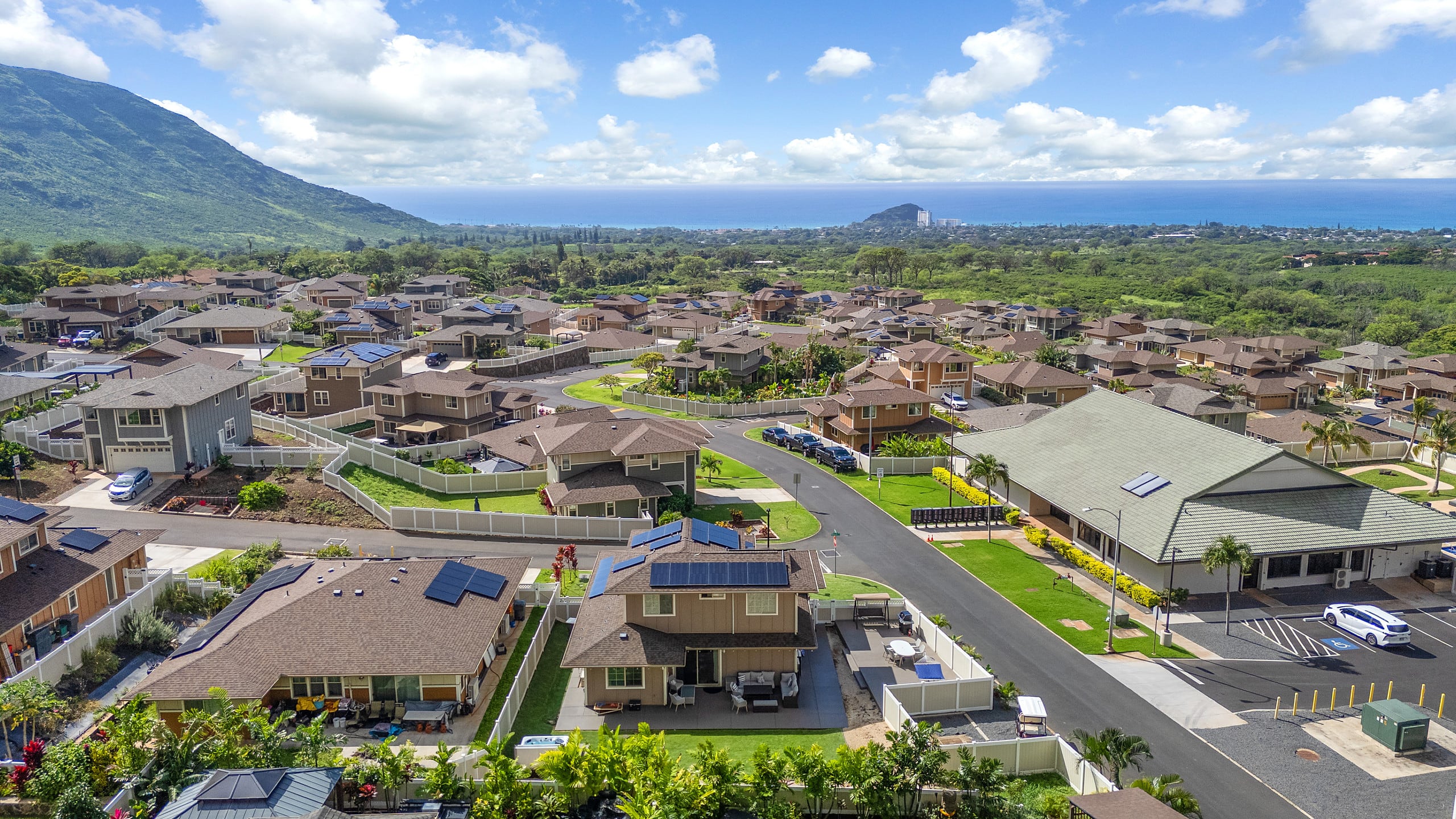 Home in Waianae · ★4.98 · 4 bedrooms · 5 beds · 2.5 private baths - Image 144
