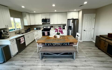 Top Airbnb: SD Hub Resort & Game room in Linda Vista
