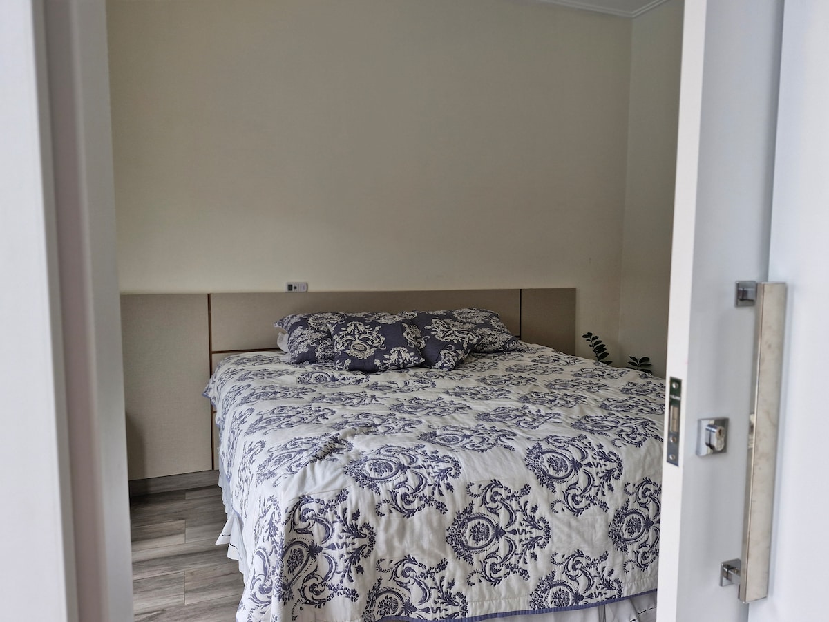 საძინებელი 1