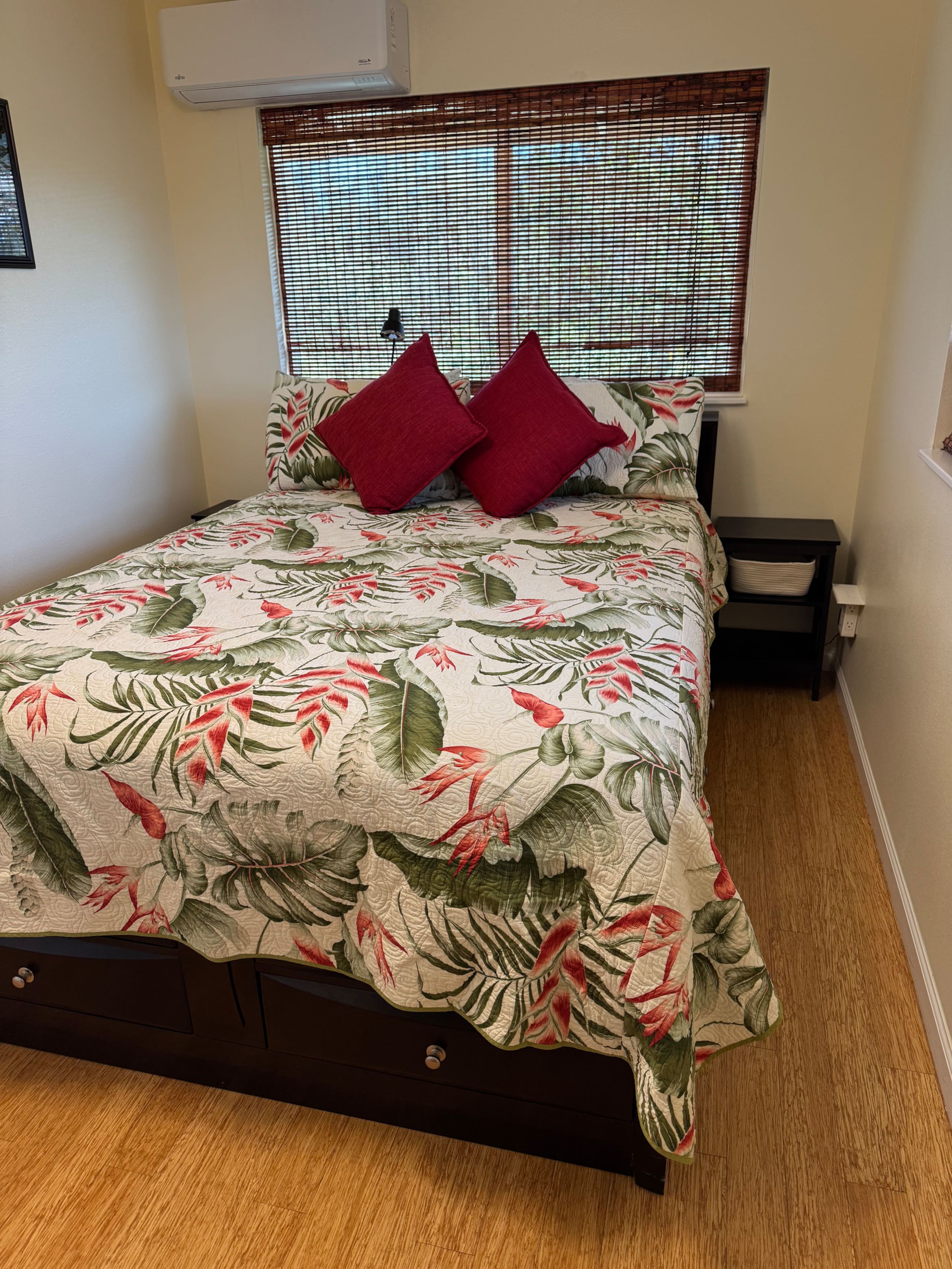Home in Keaau · ★5.0 · 1 bedroom · 3 beds · 1 private bath - Image 20
