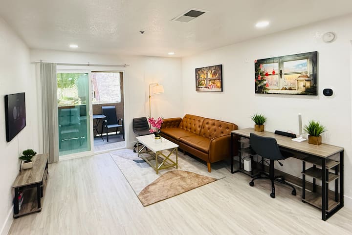 New Modern 1br/1ba+kit*near Strip~free Parking&gym - Las Vegas, NV