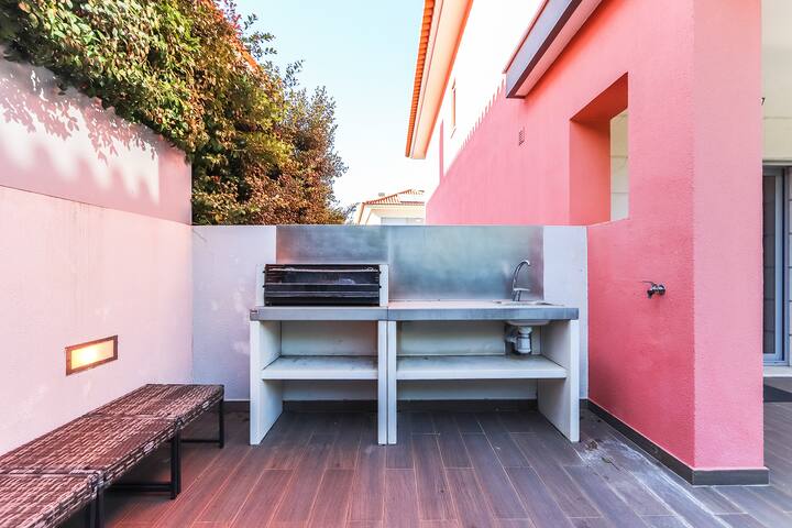 Villa avec piscine chauffée près des plages gallery image 5