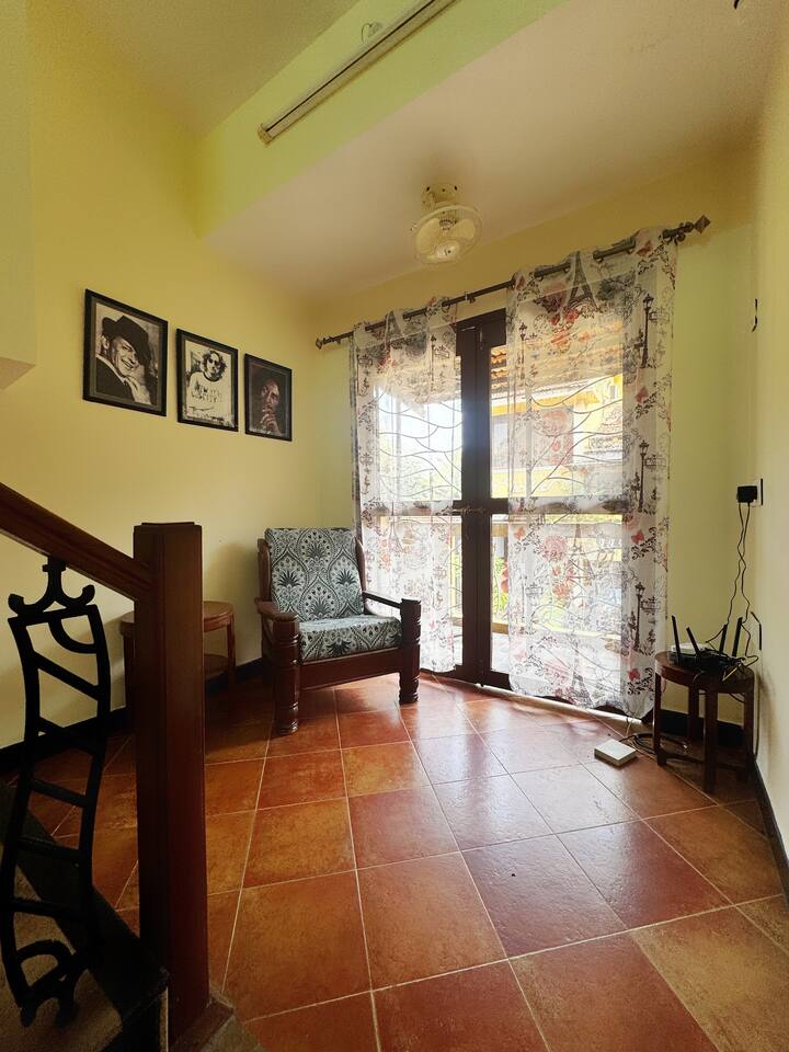 Living room image 3